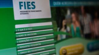 Tela de computador na página do FIES