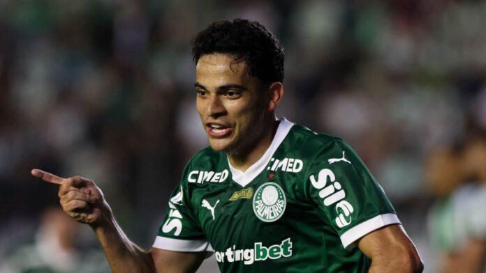 Palmeiras conquista 20ª vitória no Brasileirão e assume liderança do torneio