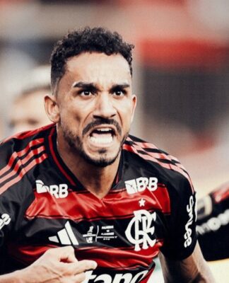 Flamengo vence Palmeiras e se torna o primeiro clube brasileiro Tetracampeão da Libertadores