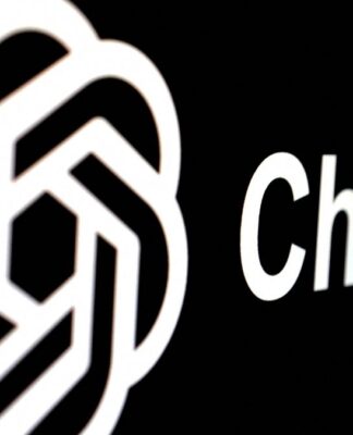 Logomarca do ChatGPT, em branco, sob um fundo preto