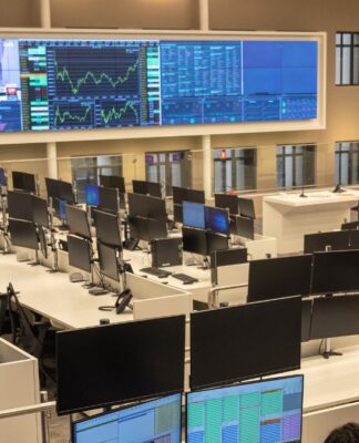 Foto de um escritório vazio na B3