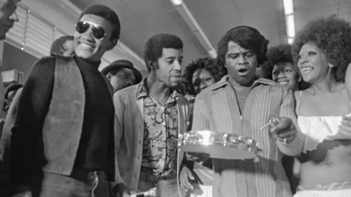 Batidão no museu: exposição sobre a história do funk ocupa o Museu da Língua Portuguesa