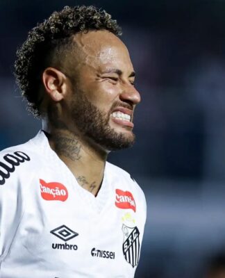 Neymar fará cirurgia no joelho após ajudar Santos a permanecer na Série A