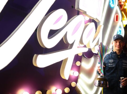 F1 tem noite caótica em Las Vegas, com vitória de Verstappen e dupla da McLaren desclassificada