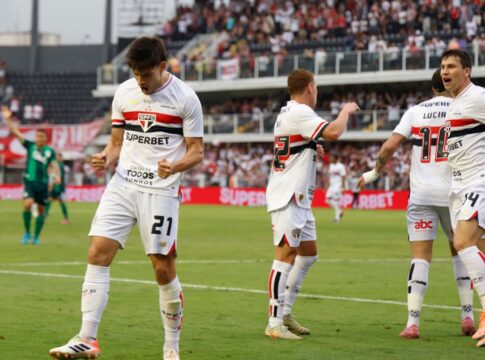 São Paulo vence o Juventude na Vila Belmiro e se mantém na parte de cima da tabela em 2025