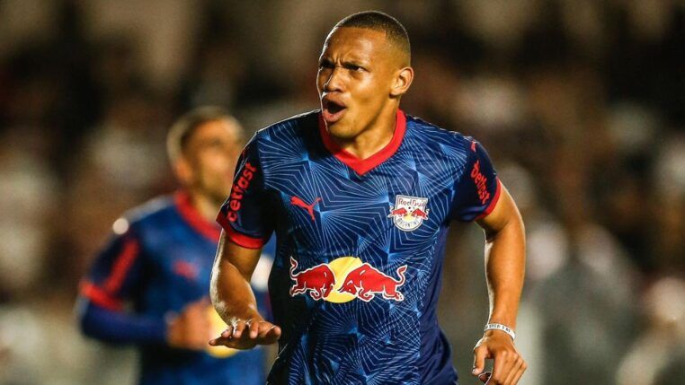 Atleta Jhon Jhon, do RB Bragantino