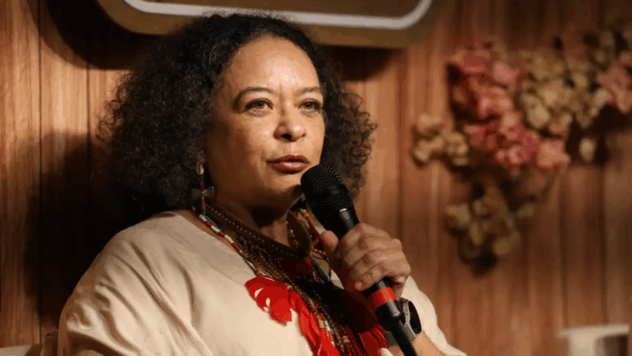 Ana Maria Gonçalves toma posse como a primeira mulher negra na Academia Brasileira de Letras