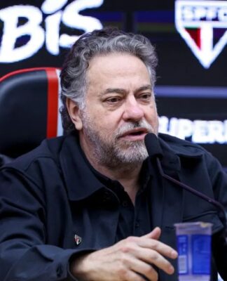 Casares detalha dívida, Fair Play e decisão sobre o Morumbis ao falar na Summit CBF Academy