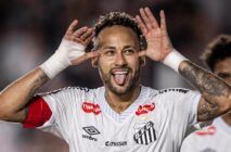 Neymar comemora gol contra o Sport