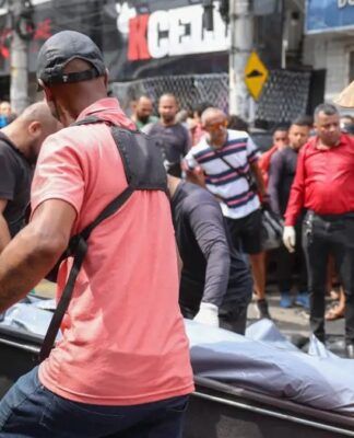 Foto da operação no RJ em curso