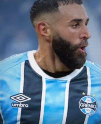Montagem de Karim Benzema vestindo a camisa do Grêmio