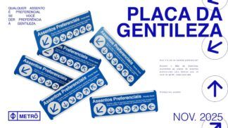 Placas do metrô com alteração nas mensagens sobre assentos preferenciais