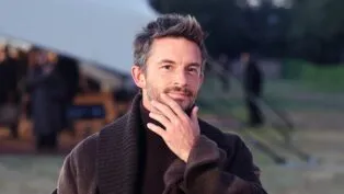 Jonathan Bailey, eleito o homem mais sexy do mundo de 2025