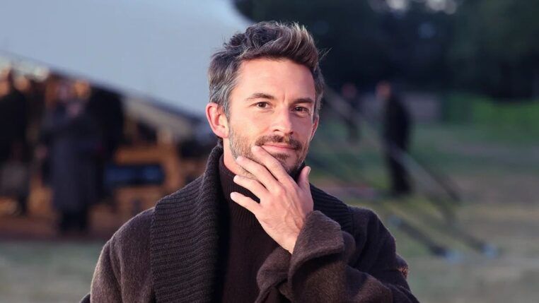 Jonathan Bailey, eleito o homem mais sexy do mundo de 2025