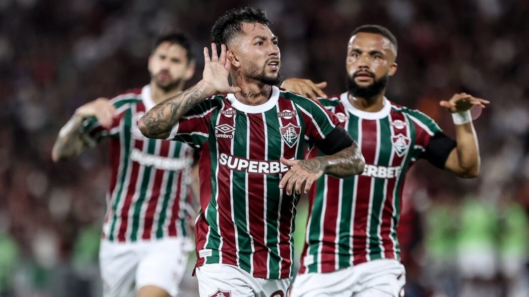 Acosta comemora golaço contra o Flamengo
