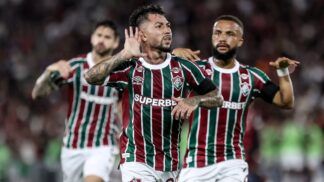 Acosta comemora golaço contra o Flamengo
