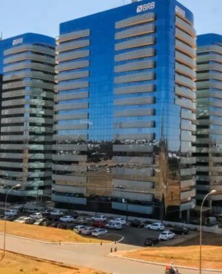 Fachada do prédio que é a sede do BRB, em Brasília
