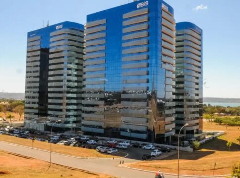 Fachada do prédio que é a sede do BRB, em Brasília