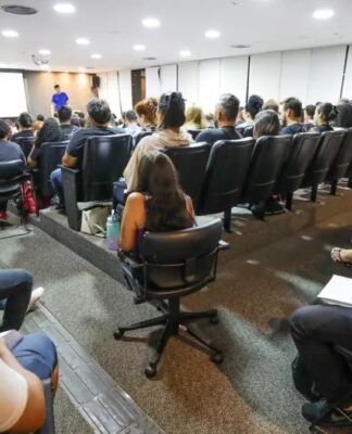 Alunos durante prova do Concurso Nacional Unificado