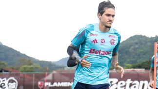 Atacante Pedro durante treinamento no CT do Flamengo
