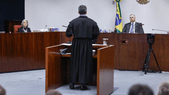 Sessão plenária da Primeira Turma do STF