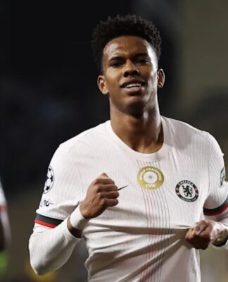 Estêvão comemorando gol pelo Chelsea