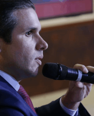 Presidente da Câmara dos Deputados, Hugo Motta, durante entrevista a uma emissora de TV.