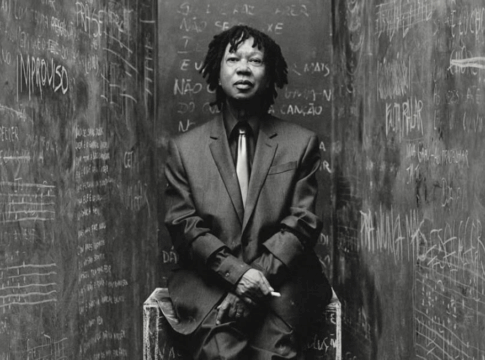 Capa oficial do novo álbum de Djavan