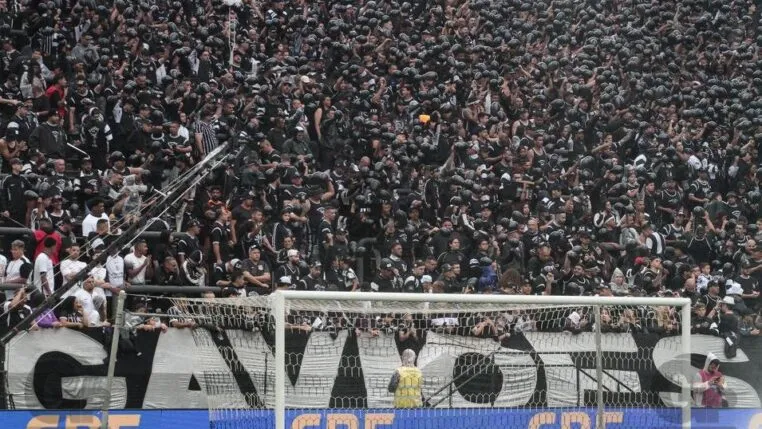 Torcida organizada do Corinthians, Gaviões da Fiel atrás do gol