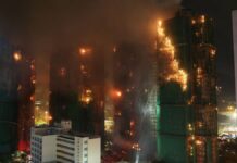 Hong Kong realiza eleições com candidatos pró-China após incêndio fatal