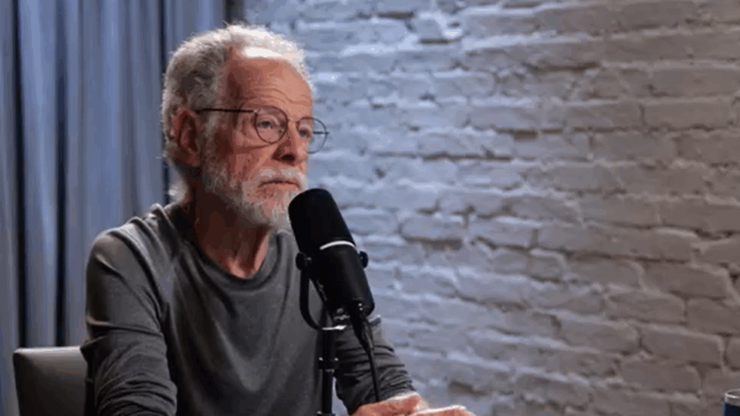 Helio Luz em uma sala