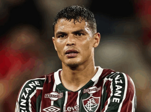 Thiago Silva, com a camisa do Fluminense.