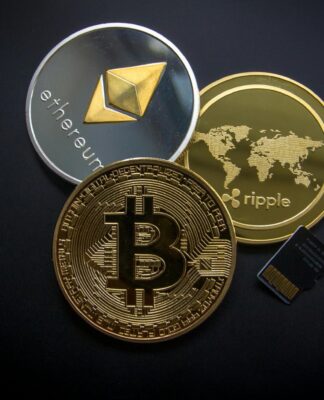 moeda prata e dourada