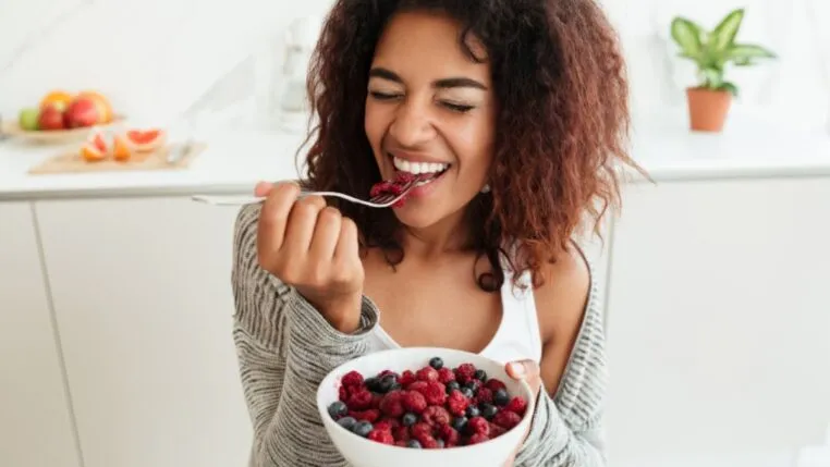 O “ouro negro” que ajuda na digestão, imunidade e até no emagrecimento