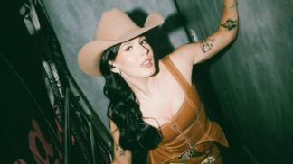 Ana Castela em ensaio fotográfico no Instagram