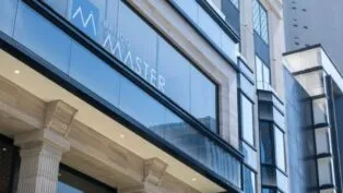 Imagem da fachada do banco master