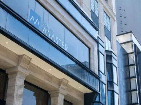 Imagem da fachada do banco master