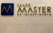 Fachada do Banco Master