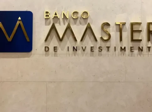 Fachada do Banco Master