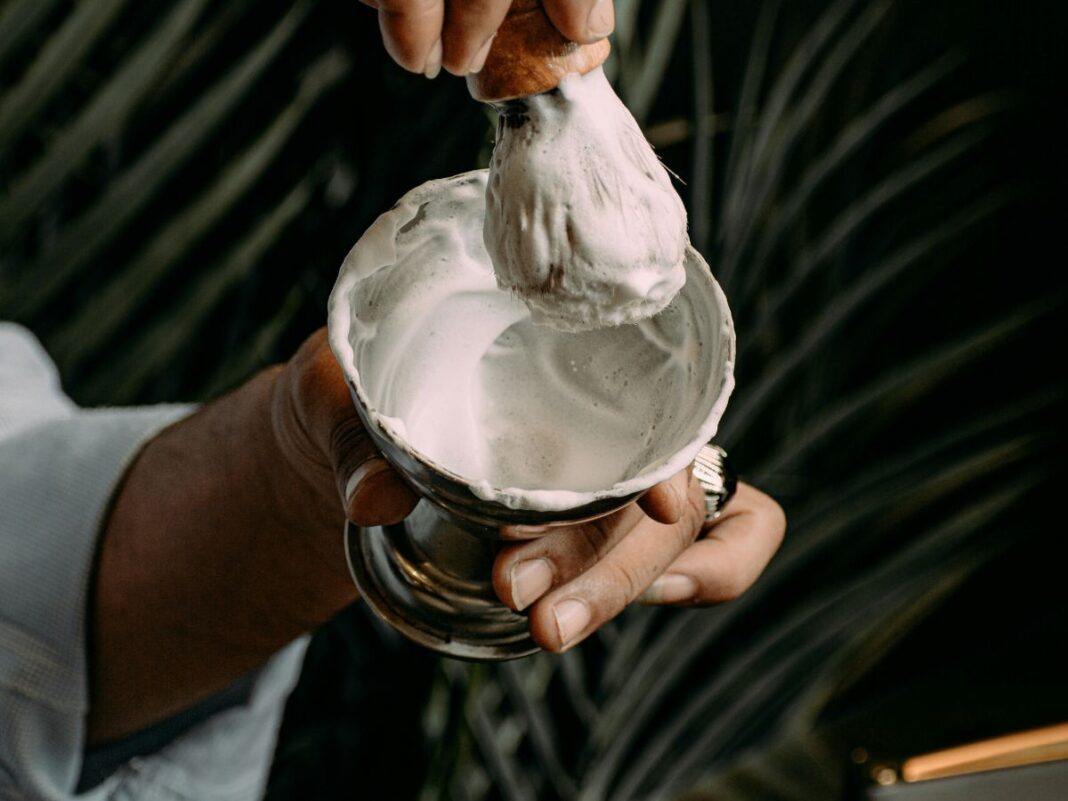 Imagem Ilustrativa: Mistura de cola com Bicarbonato de Sódio