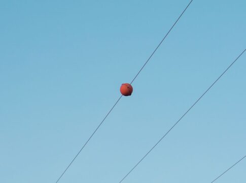 Bolas sinalizadoras diurnas