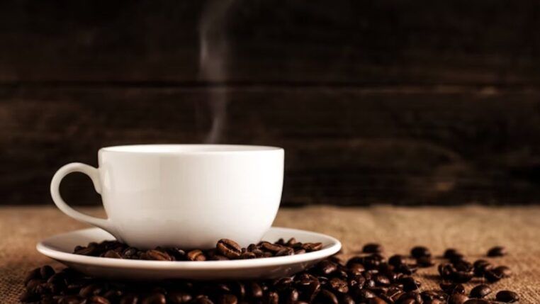 Beber café diariamente pode proteger o coração, diz pesquisa