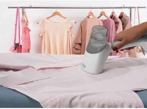 Vaporizador de roupa: entenda o que avaliar antes de comprar um