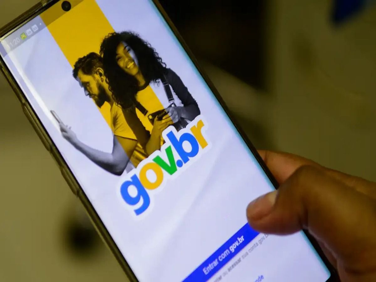 Imagem do aplicativo GOV.BR num celular