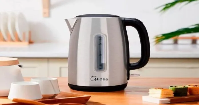 Chaleira elétrica: vale a pena ter uma em casa?