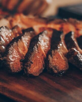 Quer economizar no churrasco? Veja os melhores cortes baratos