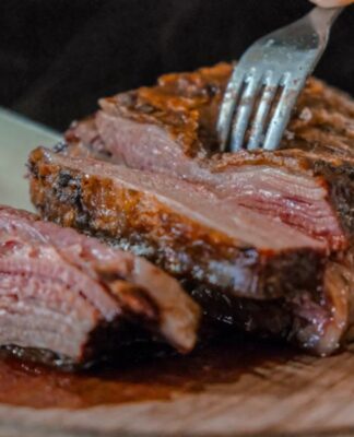 Essa carne de panela com sabor de churrasco fica pronta em 40 minutos