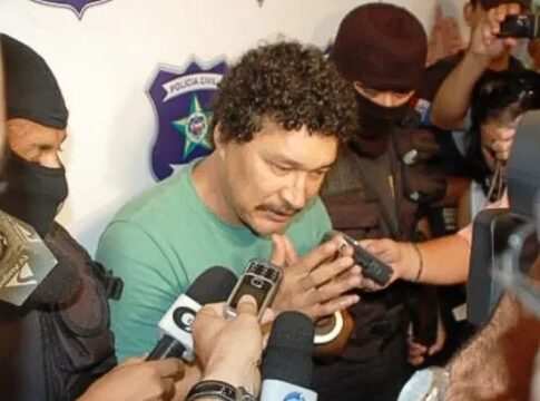 Pai de Eloá fala a imprensa após ser preso