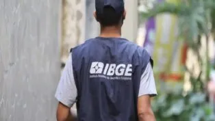 Imagem colorida de agente do IBGE