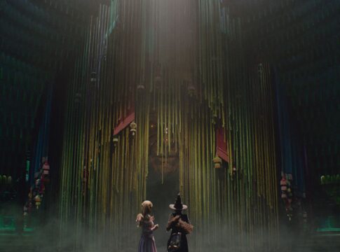 Glinda e Elphaba em cena de Wicked parte 1